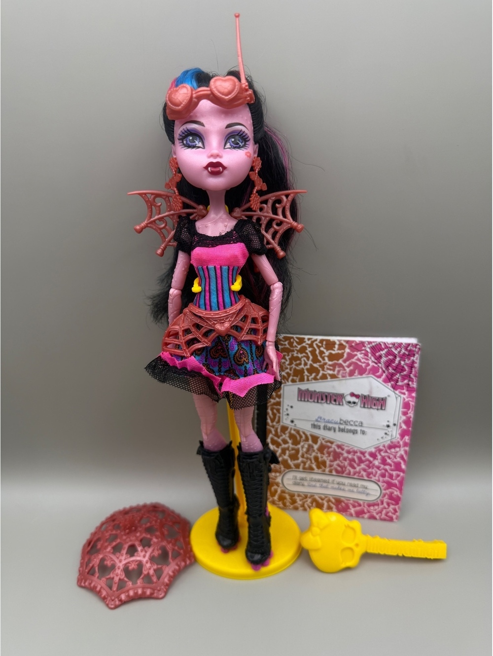 Monster High Dracubecca Freaky Fusion Complete